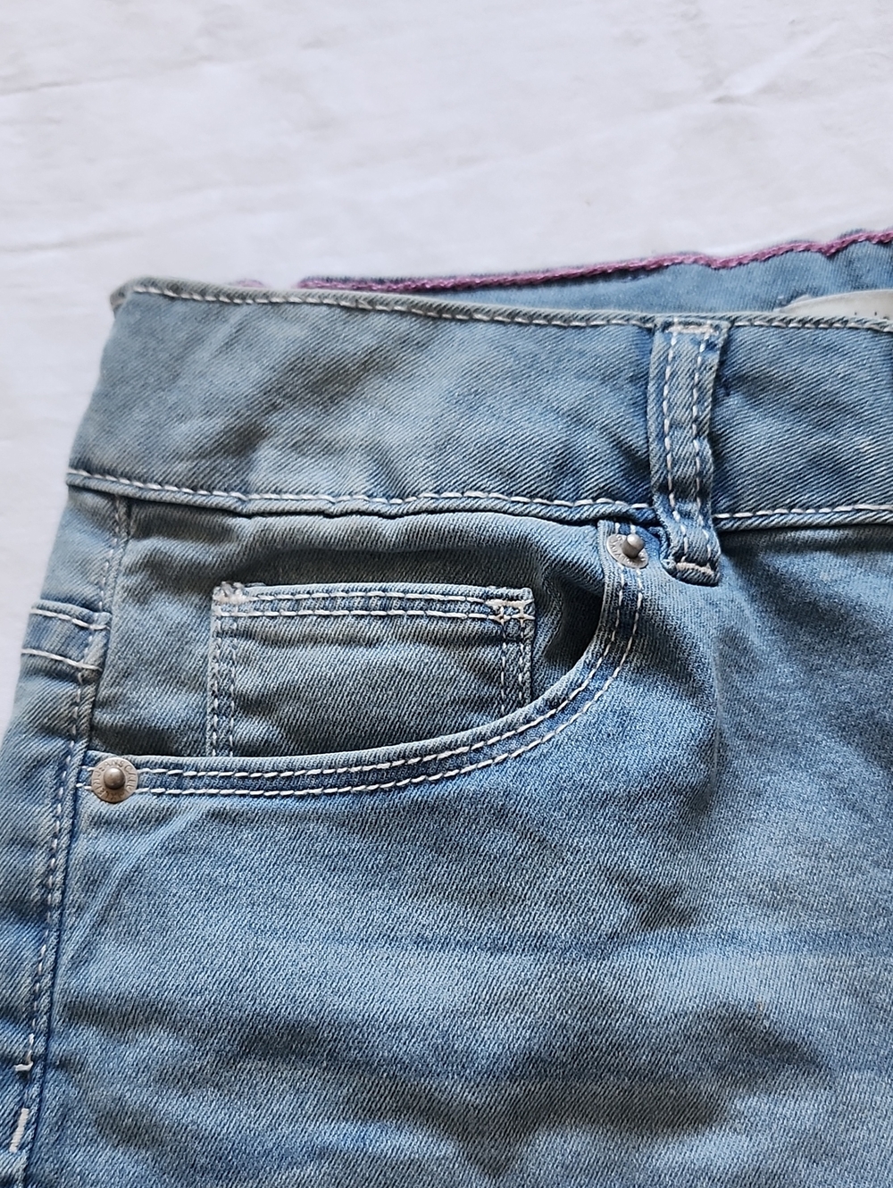 Calvin Klein Girls Mid Rise Bermuda Denim Shorts Medium Wash Size 10 NWT - Picture 9 of 15
